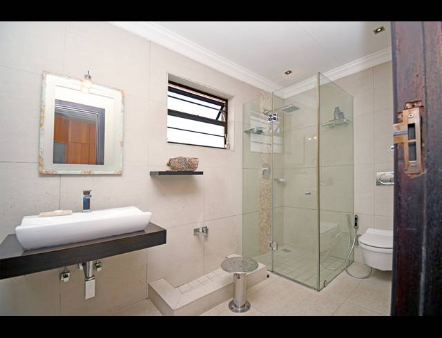 3 BEDROOM HOUSE FOR SALE IN CROSBY